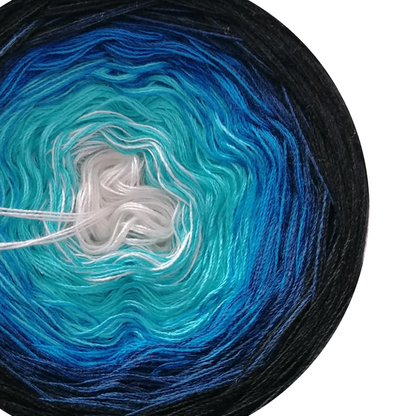 Ombreccino wool white, riviera, seablue, midnight blue, black