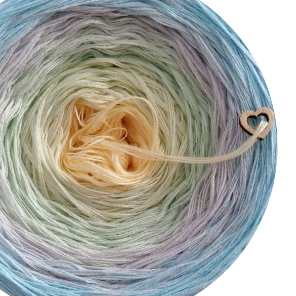 Ombreccino vanilla, pea, light grey, dragonfly